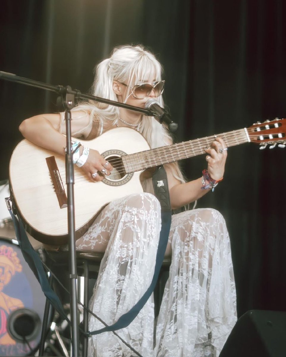 Wuzzzzuppppp pop 🤍☁️☁️