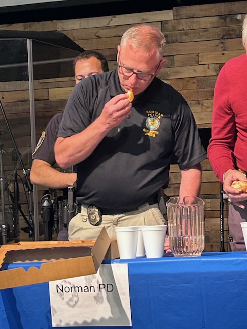 normanokpd's tweet photo. The season of community events! β¨π³π©
The best of times taking part in the local events like Donut Chow Down for Abbott House Child Advocacy Center and Bowl for Kids' Sake for Big Brothers Big Sisters of Norman! #npdcommunity https://t.co/75Hxlm4D7B
