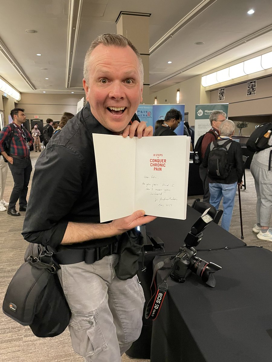 Look who I found at the #ICAIR24 conference? Tim Fraser, the photographer who took my picture for the back of my book!! He deserves an autographed copy of my book. 🥰 📕 8 STEPS TO CONQUER CHRONIC PAIN