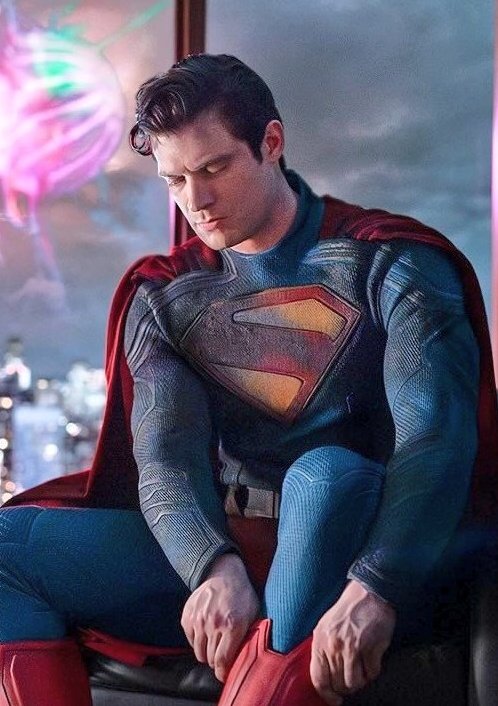 If you asked me what Superman would look like in the Matt Reeves Batman universe he would look exactly like James Gunn's Superman