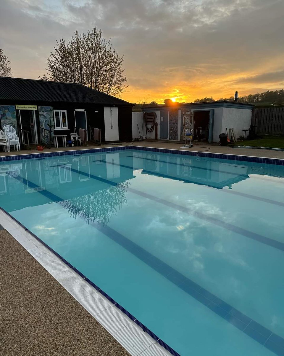 18 days to go … and we're just a bit excited at @Helmsleylido #lido #swimmingpool #filterson (pool) #nofilter (photo)