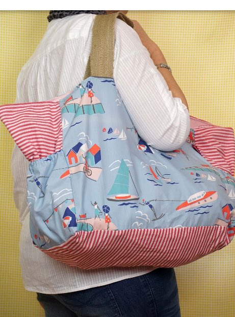 Beach day? Beach holiday? Large bag with two elasticated pockets and one zipped one - more choice online! zebramingo.etsy.com/listing/684792… #beach #beachlife #beachvibes #SMILEtt23