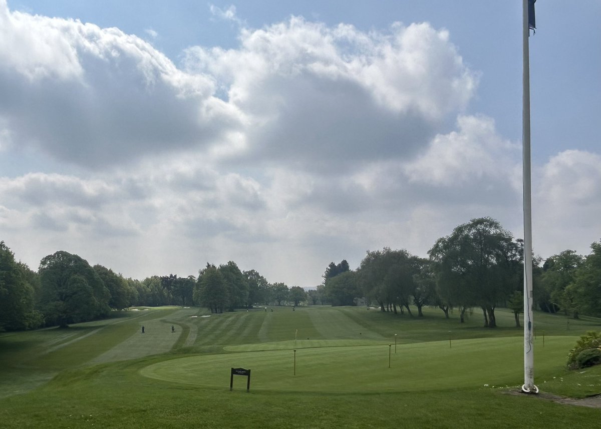 Always enjoyable playing @Edgbaston_GC 🤩 What a job @JFieldHGK and his team are doing, producing such high standards. 👏👏👏 #golf #SUN