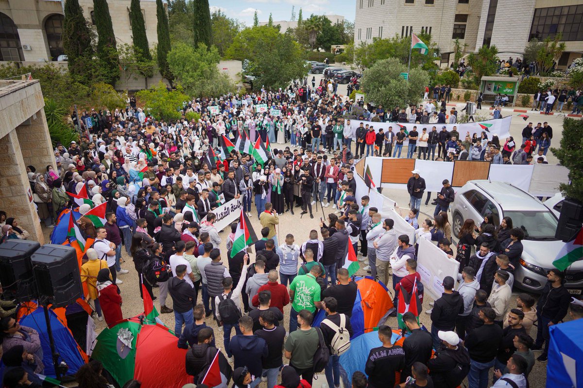 #BZU's students launches the ' Martyrs University for #Gaza during protest for our peoples' sacrifices in #Palestine. The initiative comes in cooperation between the #student_factions and BZU's components.