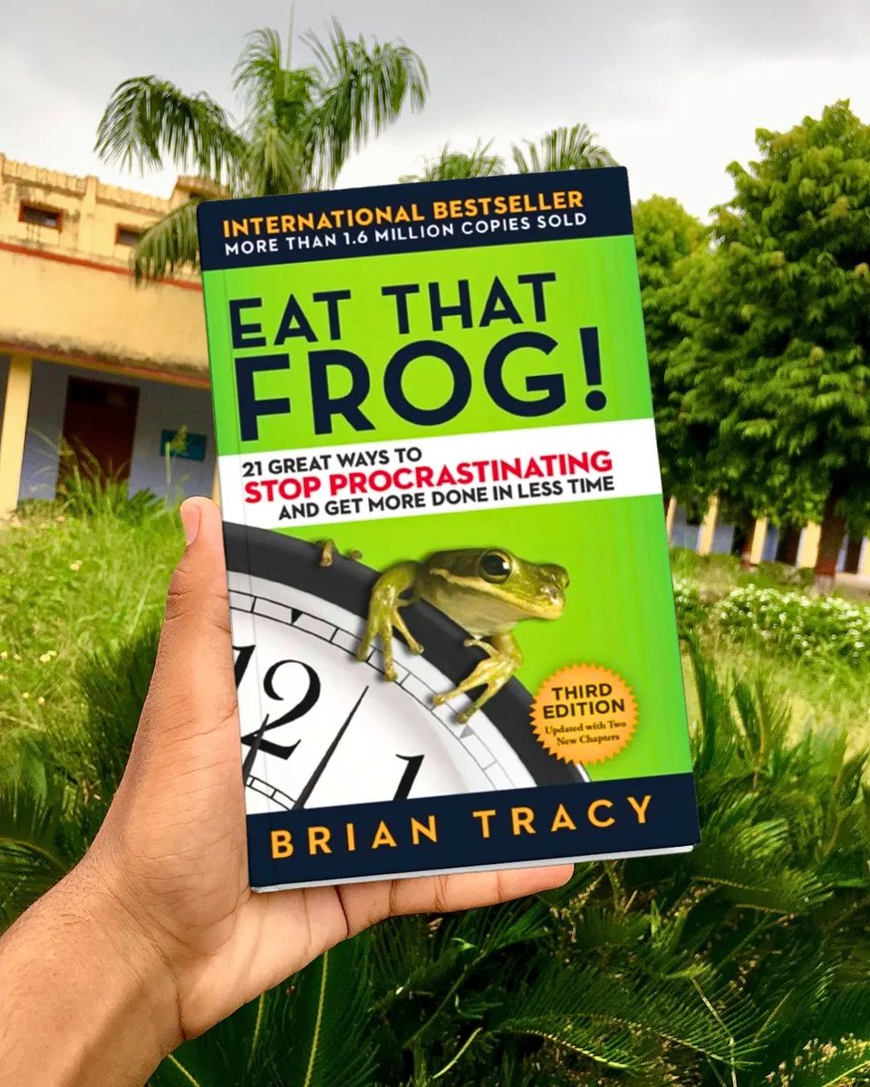 Ready to stop procrastinating and start achieving your goals? My book 'Eat That Frog' can help you do just that. 📖 Discover practical tips and strategies for overcoming procrastination and boosting productivity: bit.ly/3ZsYzfy 📸: @bookwises on Instagram