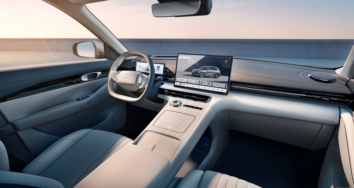 ⚡Geely'den 21 bin dolarlık elektrikli SUV geliyor!

Çinli otomobil devi #Geely, yeni elektrikli SUV modeli Galaxy E5'ten ilk görüntüleri paylaştı.

4,6 metrelik C-SUV segmentindeki Galaxy E5, yeni şasiye entegre batarya tasarımıyla öne çıkan GEA platformu kullanılarak…