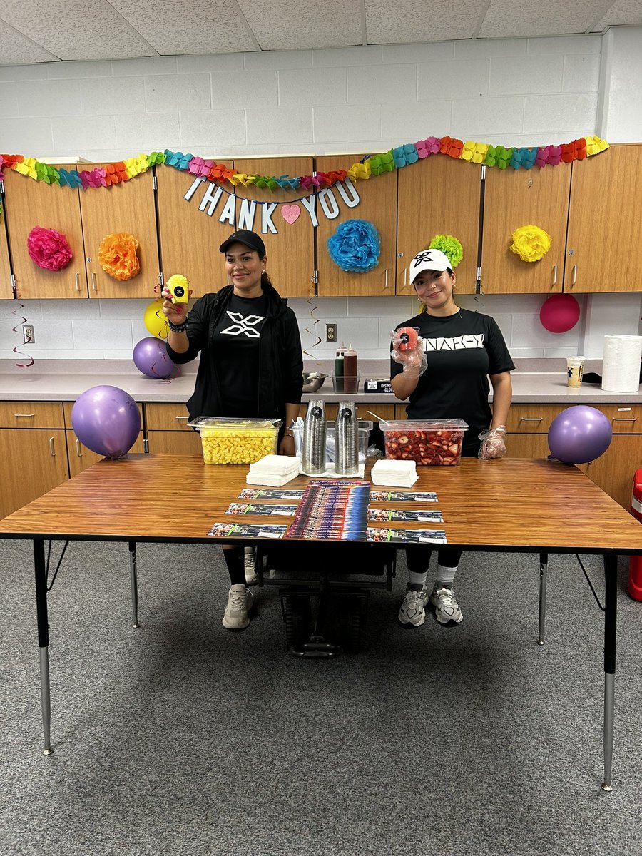 Thank you to SNAK-X off of Tezel Rd. for donating yummy ice cream treats for our staff!🍍🍓 We appreciate your kindness! @NISDCarson @Lmendez_01 @KimberlyMcClin1