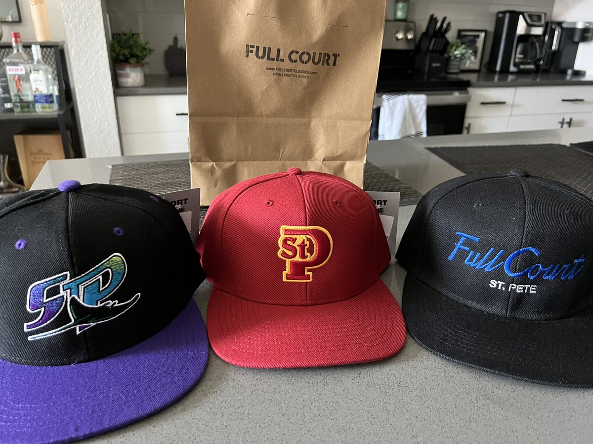 Check out what I found at Full Court St. Pete, right near the Trop!!! The St. Pete Pelicans vintage snapback 👀🔥