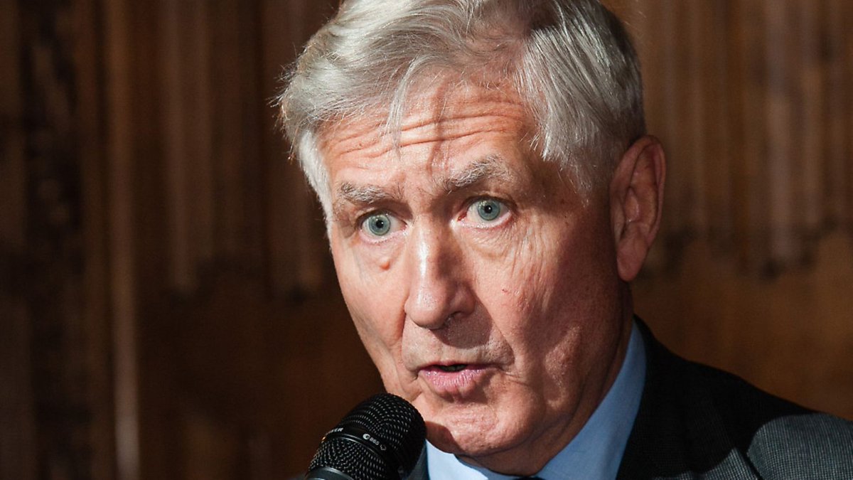 Christopher Moran who donated £500,000 to the Tories has been hit with a £4.5m tax bill. 

He used an offshore company to avoid paying Stamp Duty on his purchases.

Jeremy Hunt also avoided £100k+ in Stamp Duty, HMRC needs to visit him too.

⁩