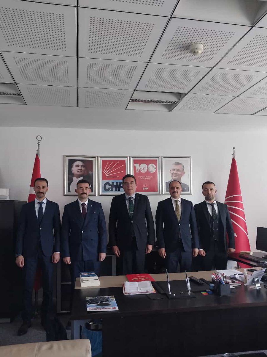 CHP GENEL BAŞKAN YARDIMCISI
SAYIN YANKI BAĞCIOĞLU'NU MAKAMINDA ZİYARET ETTİK. MİSAFİRPERVERLİĞİNDEN DOLAYI SAYIN BAŞKANIMIZA TEŞEKKÜR EDERİZ.
#UzmanÇavuş 
#EskiUzmanÇavuşlar 
<a href="/YankiBagcioglu/">Yankı Bağcıoğlu</a>