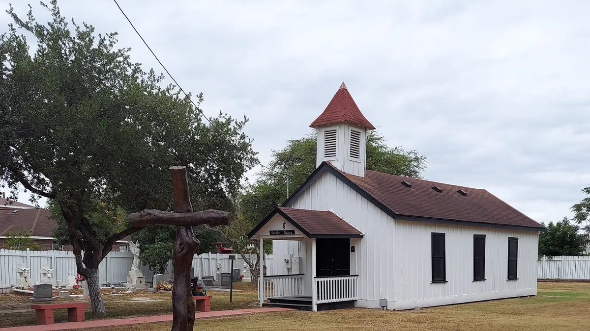 A site along the U.S.-Mexico border where enslaved people passed while using the #UndergroundRailroad into 🇲🇽 is getting important recognition from the 🇺🇸 National Park Service. 📸 The Jackson Ranch Church in San Juan, Texas. Courtesy of Roseann Bacha-Garza.