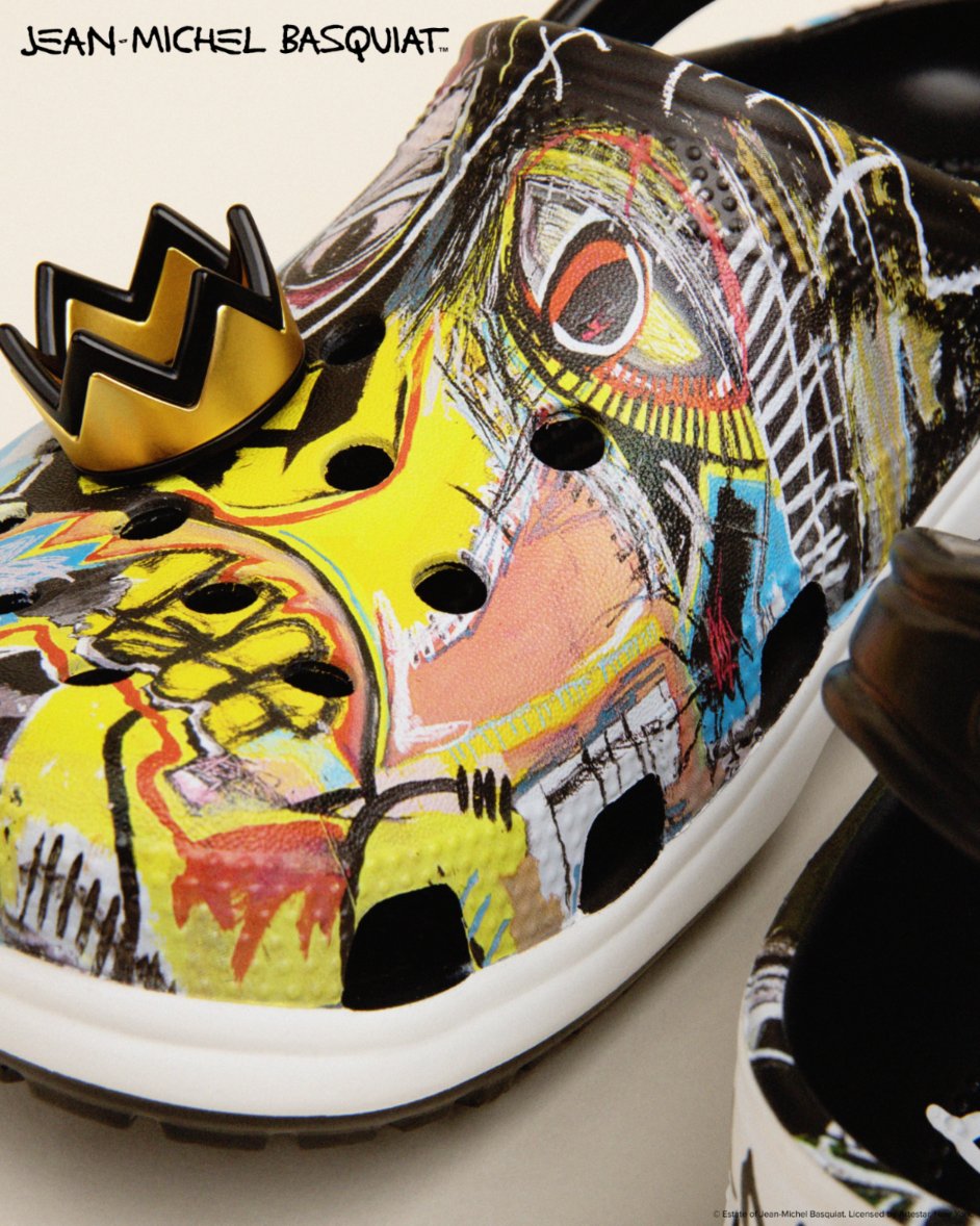 Iconic works of art on clogs? Shop Jean-Michel Basquiat Crocs online now in men's sizing. spr.ly/6014jYvhm © Estate of Jean-Michel Basquiat. © Keith Haring Foundation. © Kenny Scharf. Licensed by Artestar, New York.
