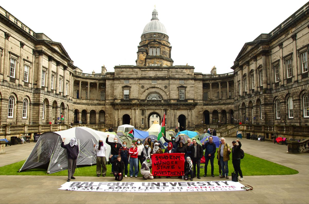 Members of @ucuedinburgh stand in solidarity with members of @eu_jps at the encampment at Old College and call on @EdinburghUni to divest. #BalfourUniversity #FreePalestine