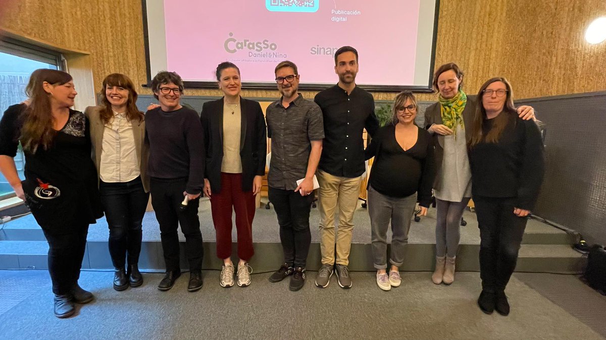 @LuciaCasani <a href="/sinap6/">sinapsis</a> <a href="/s_trumbo/">Diego Garulo / @dgarulo.bsky.social</a> <a href="/zenbataldiz/">Itziar Imaz</a> <a href="/CoopCotidiana/">CotidianaCoop</a> <a href="/HarineraZgz/">HarineraZgz</a> <a href="/canicca_/">canicca</a> <a href="/tabakalera/">Tabakalera</a> <a href="/artaziakoop/">Artaziak</a> <a href="/habitarpalacio/">Habitar el Palacio</a> <a href="/collamaloh/">Colectivo Llámalo H</a> ✨El Cuaderno “Alianzas para una democracia cultural” era una publicación necesaria, que ofrece unas herramientas para seguir trabajando en la mejora de la situación para conseguir una #democraciacultural real.

¡Gracias por habernos acompañado hoy! 

🔎DESCARGA EL CUADERNO⇨