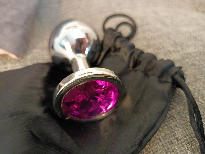 The perfect jewel   Want to see me find the treasure?  La joya perfecta , quieres verme encontrar el<a href="/tag/friends"class="tags"><span>#friends</span></a><a href="/tag/fetish"class="tags"><span>#fetish</span></a><a href="/tag/toy"class="tags"><span>#toy</span></a><a href="/tag/plug"class="tags"><span>#plug</span></a><a href="/tag/amethist"class="tags"><span>#amethist</span></a><a href="/tag/amatis"class="tags"><span>#amatis</span></a>