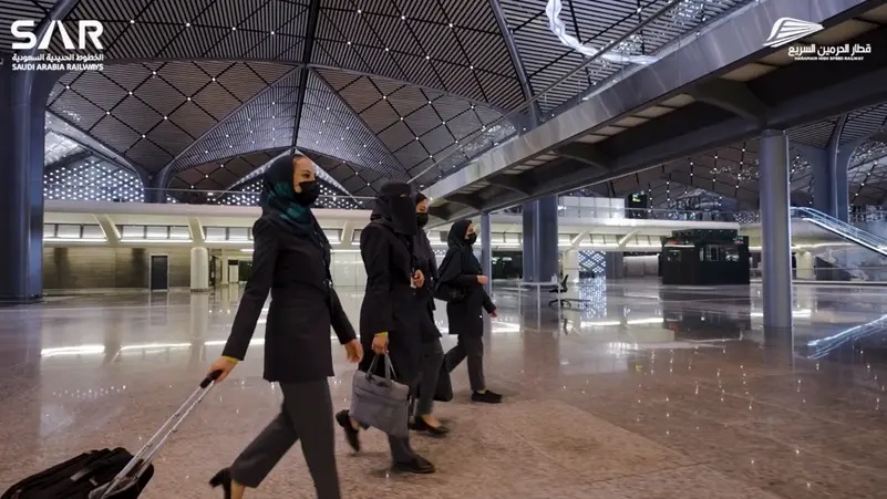🇸🇦 Saudi women💪 have been qualified to pilot one of the fastest trains 🚊 in the world, which travels at 300 Kmh 🚀.