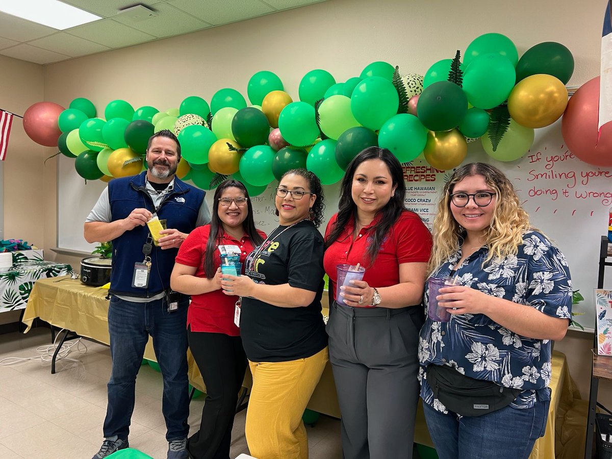 JimBarnesMS's tweet image. Thanks to Joe Cools AC for taking care of our teachers today w tasty paletas!