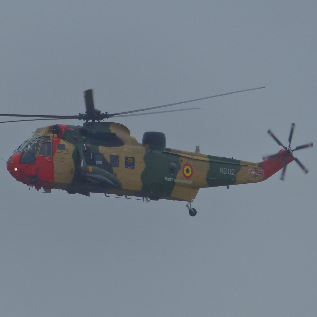 55 years ago today was the first flight of the Westland Sea King. Seen here is Belgian Air Component Westland Sea King MK48 RS02 displaying at RIAT 17. #westlandseaking #seaking #westlandseakingmk48 #seakingmk48 #verticalmag #heliopsmag #helicopterassoc #heliporn #rotorcraft