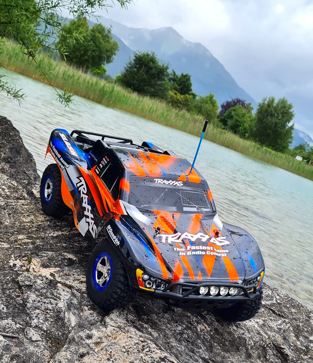 Rainy day? ☔️ No problem!
Slash features waterproof electronics for all-weather driving excitement. Add a #Traxxas LED Light Kit & keep the fun going into night! 💡 [Part #5894]

[Model # 58034-8 / 58134-4] #TraxxasSlash
#FastestNameInRadioControl
#TraxxasFanPhoto 📸: Sven Sauter