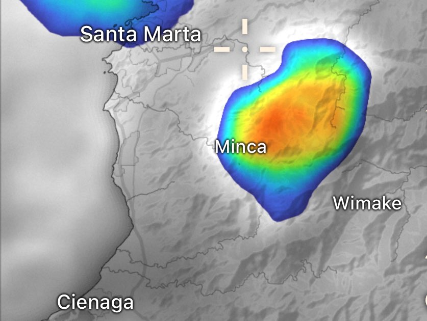 Tormenta eléctrica en los alrededores de #Minca en #SantaMarta La probabilidad de lluvia hoy en Santa Marta es del (40%) En las próximas 72horas las probabilidades aumentarán entre (60-70%)