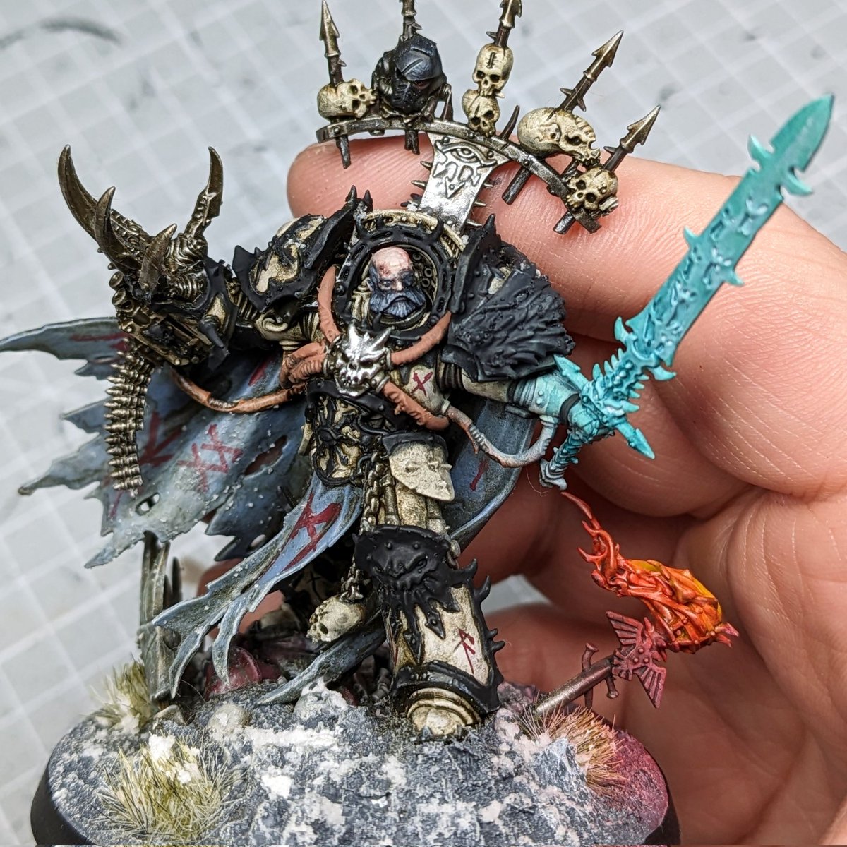 With the CSM book now confirmed for 2 weeks time I wanted to give Old Man Abaddon a facelift!

The plan is to have him fully revitalised before the book drops 😁🤘🏻

#warhammercommunity