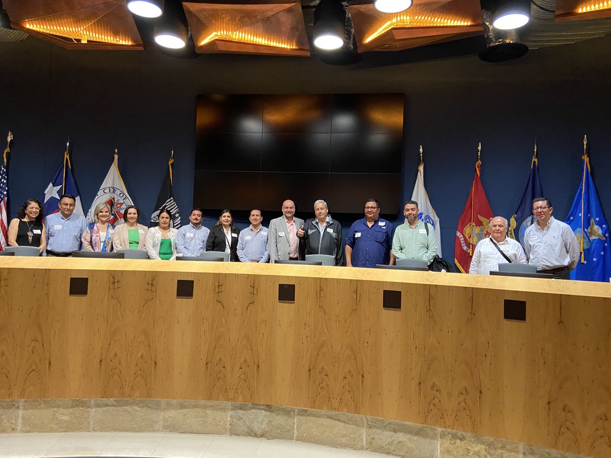 Fue un honor y un placer darle la bienvenida al Presidente Municipal @chema_fraustro y la delegación de Saltillo, MX en el corazón del gobierno de nuestra ciudad. ¡Este fin de semana celebramos el Día de Saltillo en Austin y 55 años de hermandad entre Austin y Saltillo!