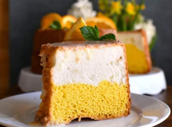 Tasty Tuesday ~ Daffodil Cake 💛🐻

This angel food cake recipe is perfect for spring! The two flavors of batter make this cake super yummy!

thebearofrealestate.com/2024/05/07/tas…

#TastyTuesday 
#DaffodilCake
#SpringDessert
#BearofRealEstate