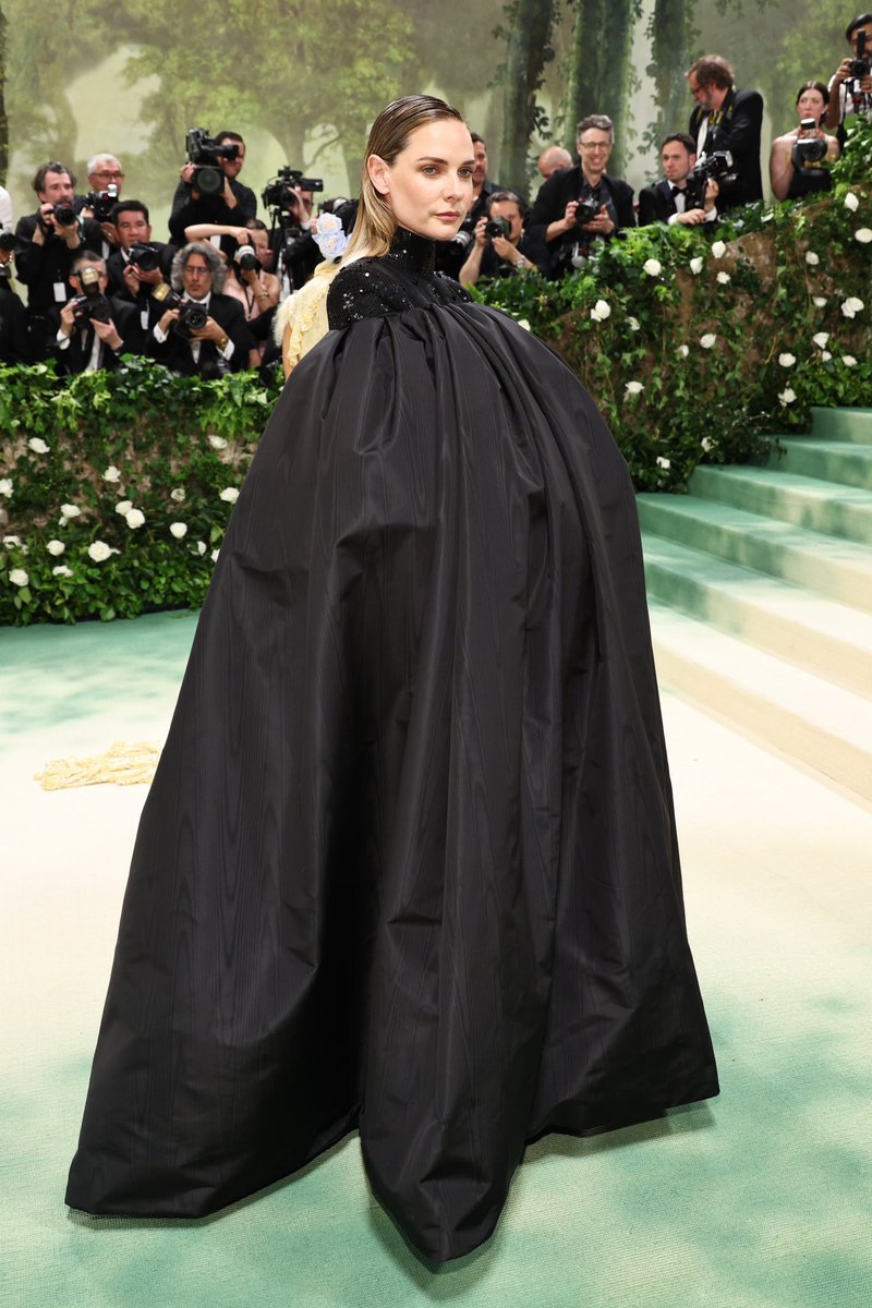 With and without contrast