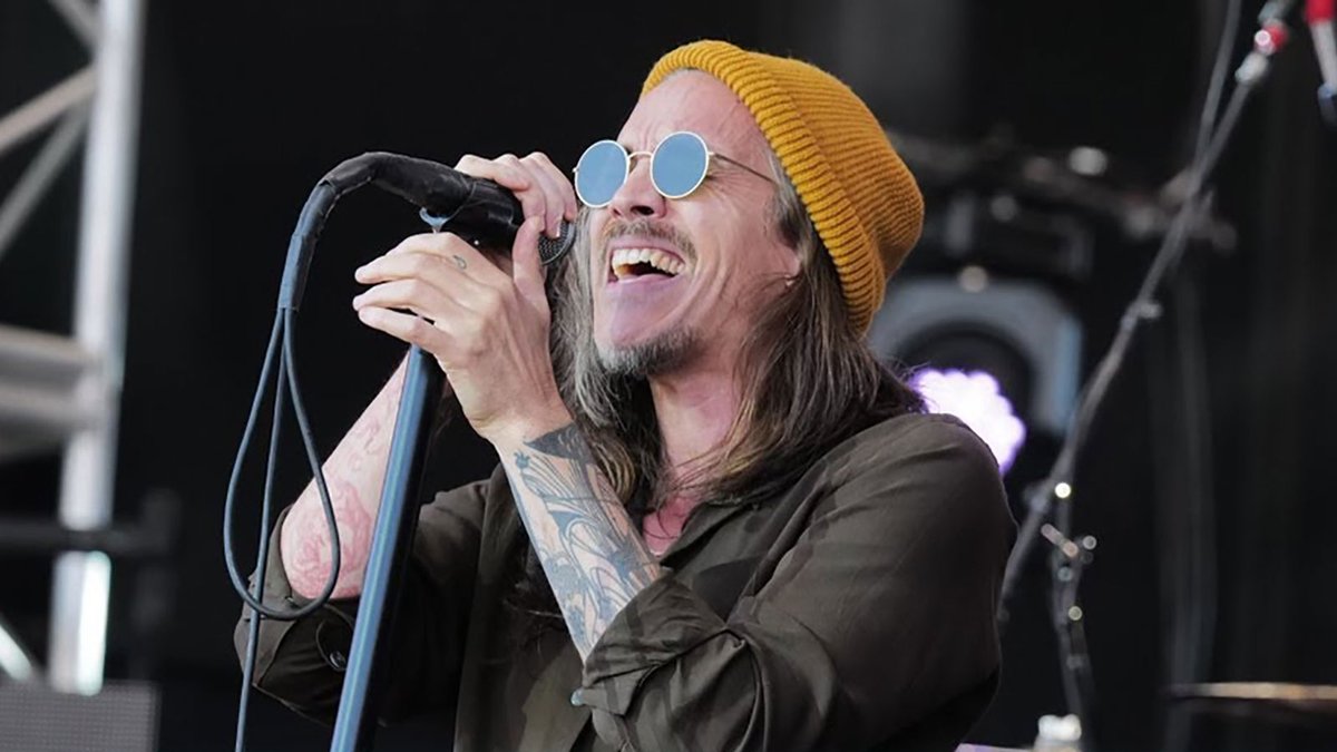 🌄 See INCUBUS play 'Wish You Were Here' on 'JIMMY KIMMEL LIVE!' revolvermag.com/music/see-incu…