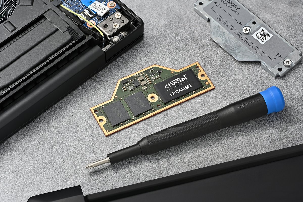 iFixitDE's tweet image. #Micron and #Lenovo are working together to bring the next generation of repairable RAM into laptops thanks to #LPCAMM2.
> ifixit.com/News/95078