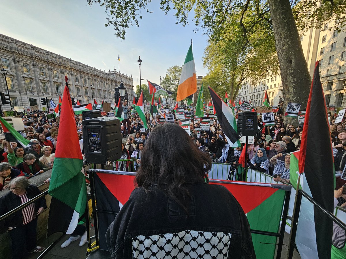 5000 outside Downing Street at 24 hours notice! This is what Palestine solidarity looks like. #EndtheGenocide #SaveRafah #StopArmingIsrael