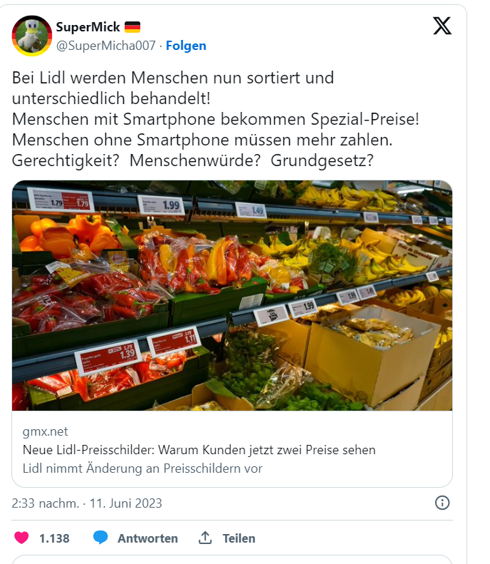 Lidl: Mehrpreis für Barzahler. Neue Preisschilder zeigen, dass mensch weniger zahlt, wenn er sich die Lidl-App auf das Smartphone installiert. Unbestätigte Gerüchten zufolge gibt es weitere 20% für die Lidl-Kamera über dem Bett.