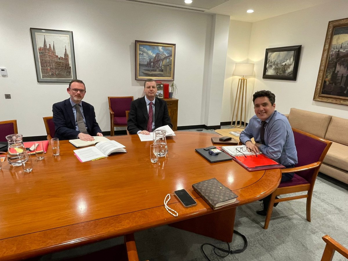 Constructive meeting with @GarethDaviesNAO and @jonnymood to discuss @NAOorguk's recent report on our plan to reform the railways. We're making progress on their recommendations & are pressing ahead with improvements to benefit passengers, including simpler fares and ticketing.