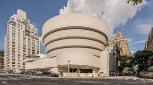 @EastEndJoe @ladygaga Whoa, that's the Guggenheim!

Museum!