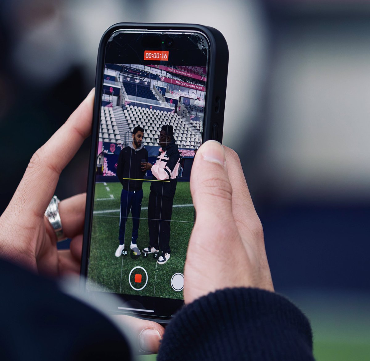 Nanix95's tweet image. 🚨ANNONCE🚨
SÉ-LE-CTIO-NNÉ ! Très heureux de vous annoncer que je serai le visage des réseaux sociaux de @KingsLeague_FR durant la #KingsWorldCup🔥
Direction donc le Mexique pour suivre les aventures de Foot2Rue @AmineMaTue @PiedsCarres @_KingsWorld @SamNasri19