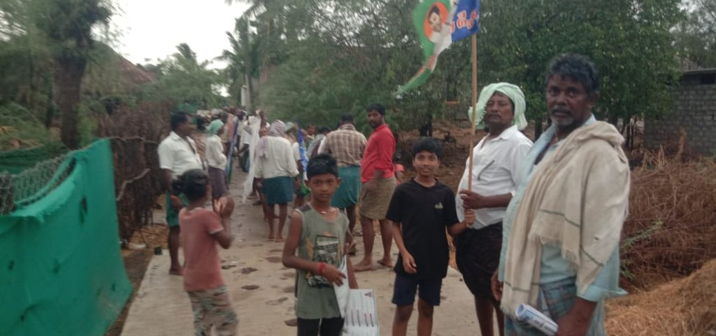 Jagan Kosam Siddham Door-to-door activities recieve overwhelming response at Machilipatnam #VoteForFan #JaganKosamSiddham #YSRCPStarCampaigner #machilipatnam