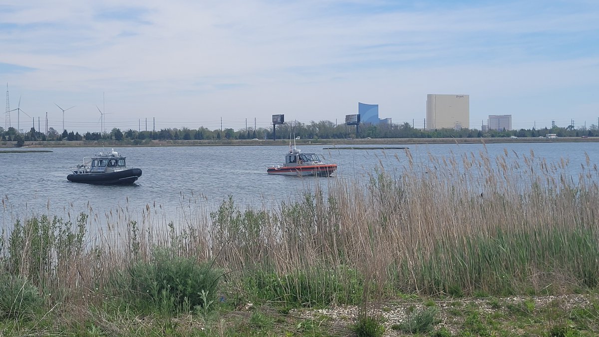 Last week, Atlantic City and state public safety officials demonstrated how drones can be used to respond to a simulated harbor fire and resulting oil spill ➡
acnj.gov/News/View/1877…

<a href="/AtlanticCityOEM/">Atlantic City OEM</a> <a href="/AtlanticCityPD/">AtlanticCityPD</a> <a href="/acbp2303/">Atlantic City ACBP</a> <a href="/USCG/">U.S. Coast Guard</a> <a href="/NJSP/">NJSP - New Jersey State Police</a>