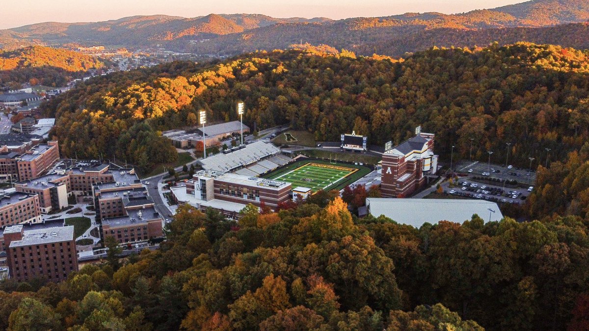 𝐋𝐨𝐜𝐚𝐭𝐢𝐨𝐧. 𝐋𝐨𝐜𝐚𝐭𝐢𝐨𝐧. 𝐋𝐨𝐜𝐚𝐭𝐢𝐨𝐧. ⛰️ * You can check every box in Boone. #GoApp