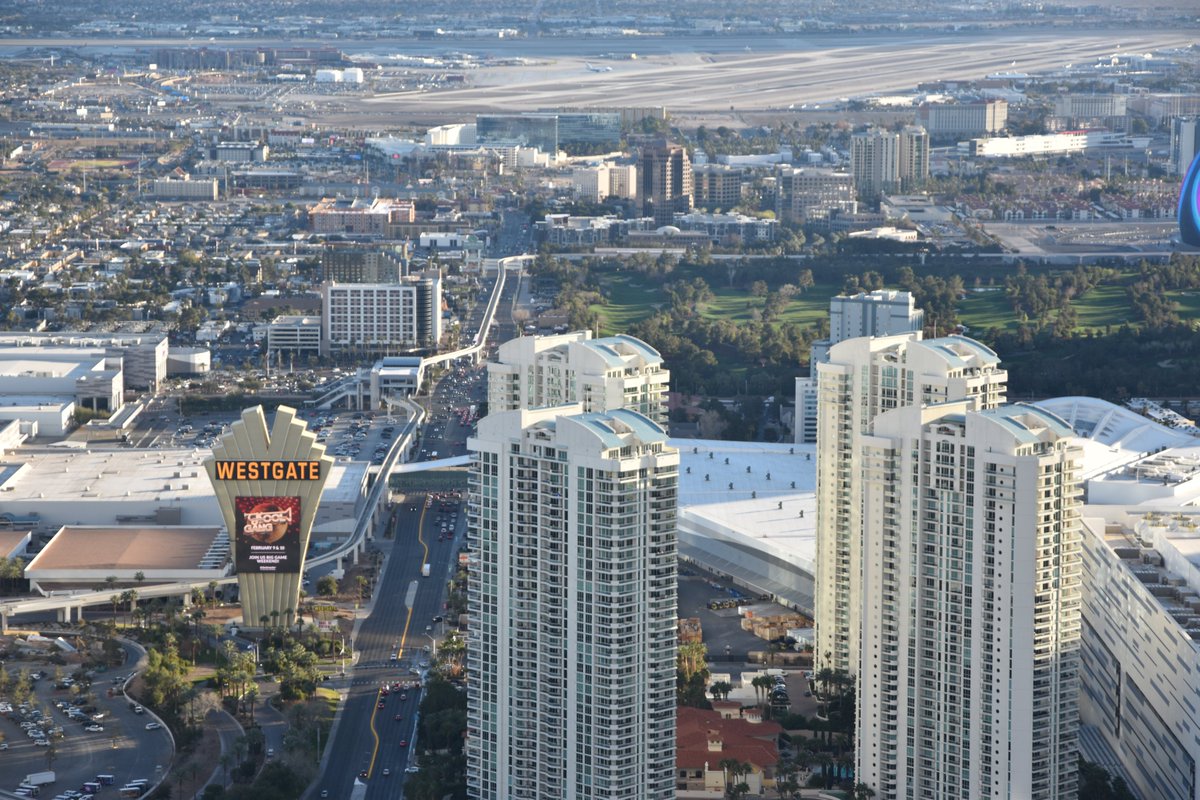 CoasterMadMatt's tweet photo. 2/2/24 #Photos: #TheStrat, #ClarkCounty, #America
#TheStratTower #StratosphereTower #Strat #ObservationTower #View #Views #Viewpoint #LasVegas #Vegas #Nevada #USA #UnitedStatesofAmerica #XScream #Rides
The pics can be seen > https://t.co/NBRtlKyW1N https://t.co/DmEri9M9Nl