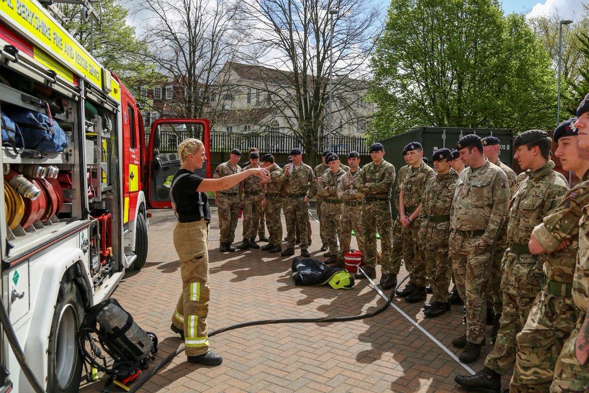 One week to go until our Armed Forces Veterans' Hub event on 14 May between 10am and 1pm at Crowthorne Community Fire Station. The event is an opportunity to speak to a range of veterans' organisations and charities. Read more: ow.ly/pyZm50R7zpv #OneTeamForBerkshire