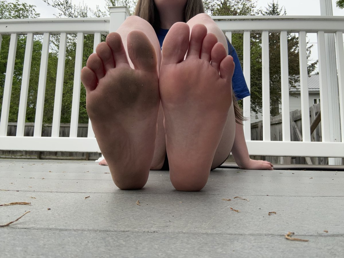 Dirty or clean which do you prefer? #soles #dirtyfeet #footworship #sellingcontent #dmme
