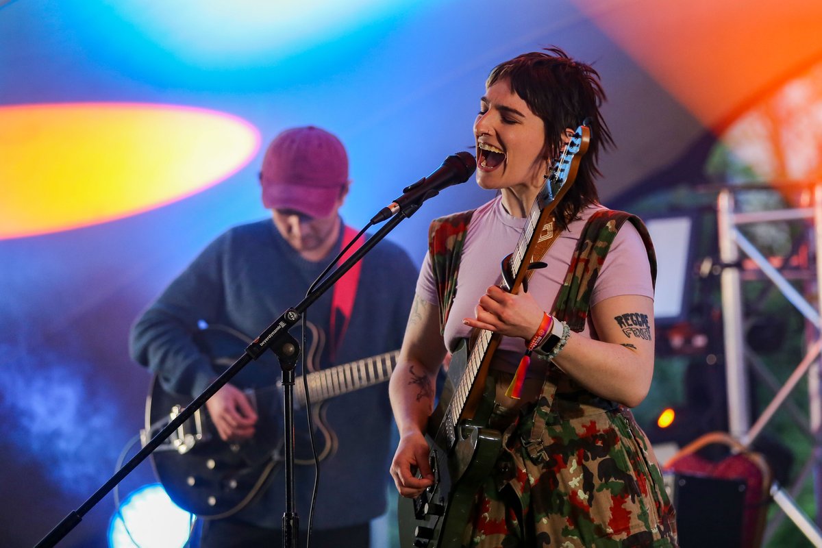 What a way to bring in the Summer ☀️🍺🎷 We had the best time at Beltane 2024, our first ever outdoor music festival! A great night at the Magee Campus 🎵 Thank you to our amazing acts and our fantastic partners Stendhal Festival Find more pics here uusu.org/news/article/6…