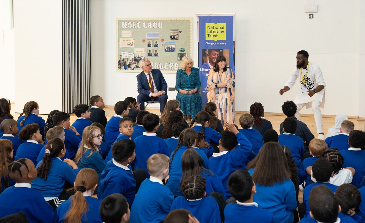 We were very honoured to welcome Her Majesty the Queen to Moreland today to open our beautiful Coronation Library. A day that will definitely go down in the school history books. @Literacy_Trust @IslingtonBC @Bloomberg