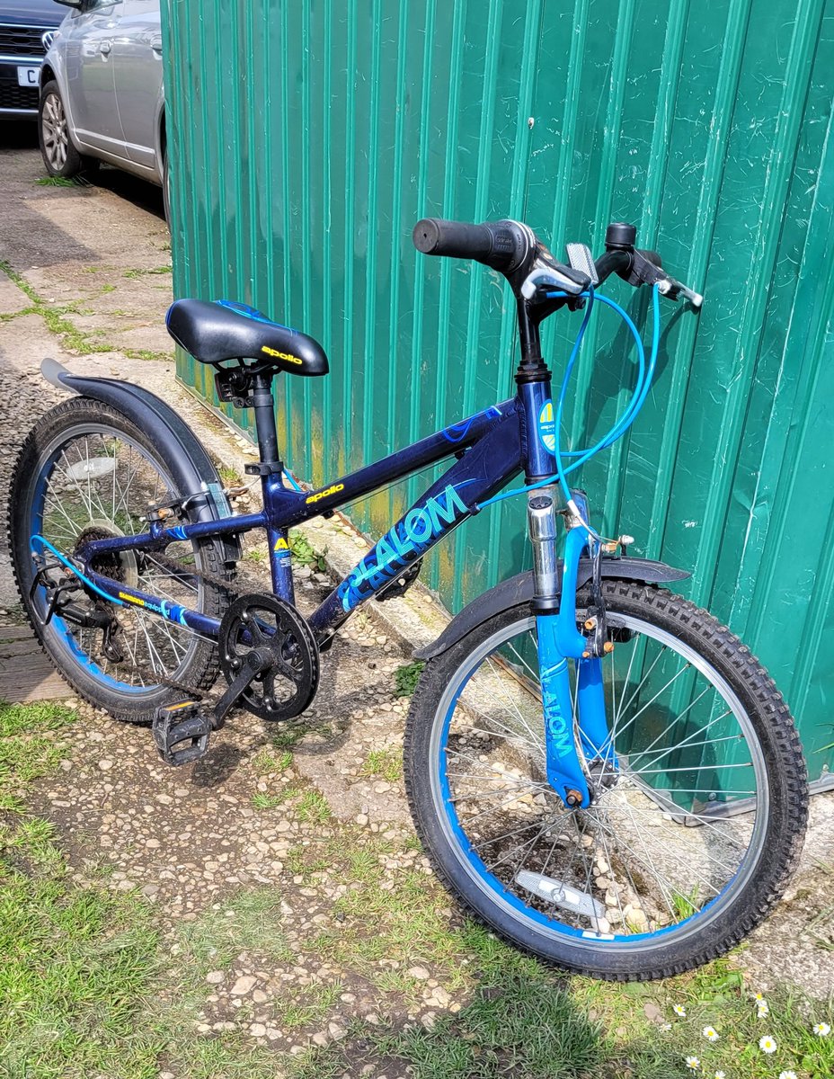 A nice little 20inch Apollo donated this afternoon. Thank you for your support! #freebikes4kids #community #cycling #bmx #mtb #charity #giving #KindnessMatters #MentalHealthMatters #newport #recycle #free #pedallingtheport