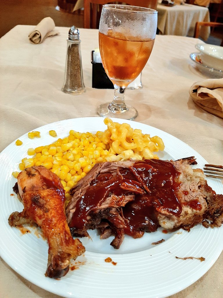 Branding Iron Steakhouse 
Lunch Buffet 
Hill Country Texas 
#YummyliciousChef🐻 #Restaurants #BBQ