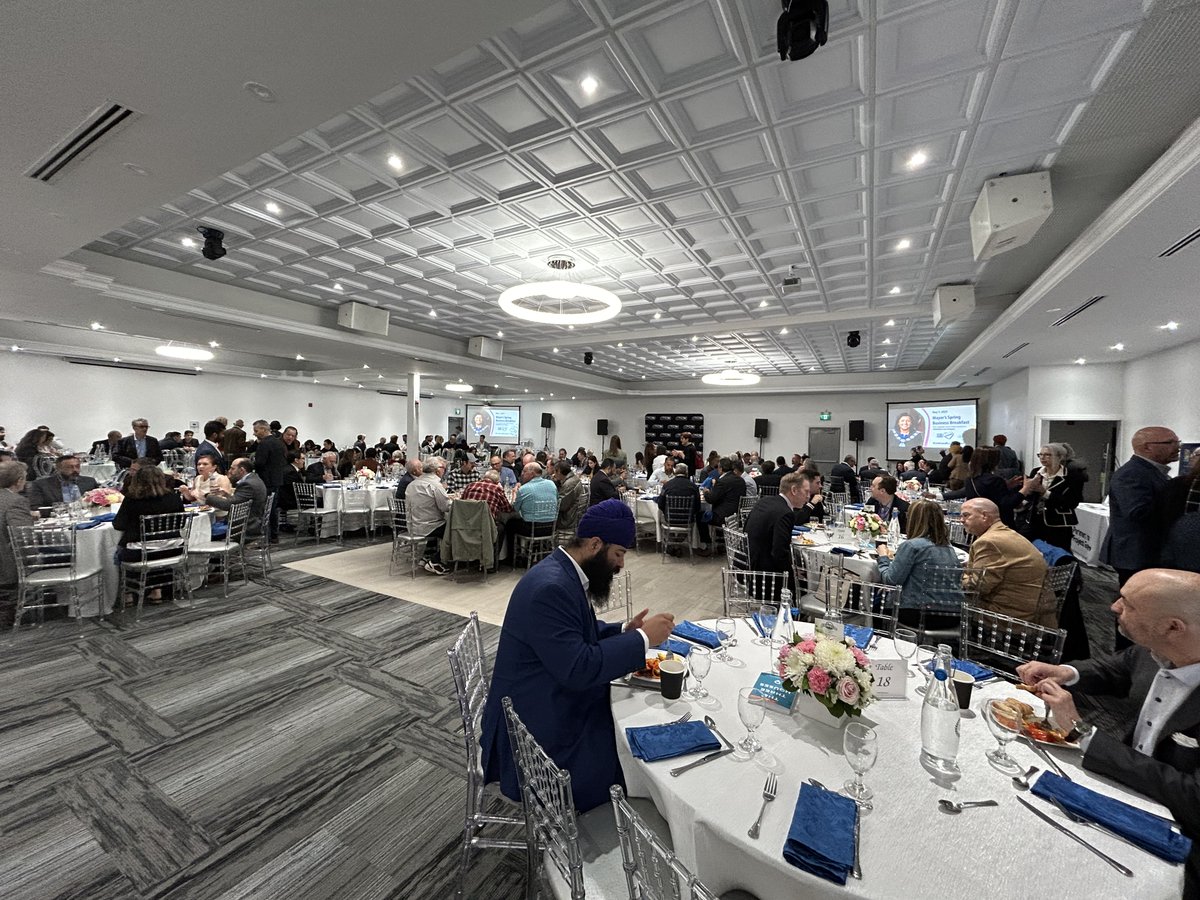 Today, local businesses, organizations and community partners joined us to celebrate #Caledon’s business community at the Mayor's Business Breakfast!

Thank you to everyone who attended and to local innovator, Kulbir Colin Singh Dhillon, for his inspiring keynote!

#EconDevWeek