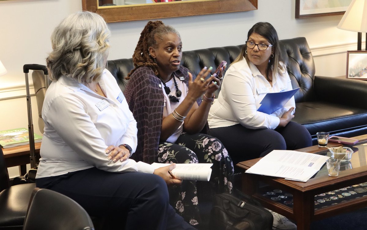 Happy #TeacherAppreciationDay! 🍎 We recently met with @FloridaEA to discuss improving teacher pay, closing pandemic math gaps, and protecting funding for school lunch & ESL programs. We appreciate and will always stand up for local educators in Congress.