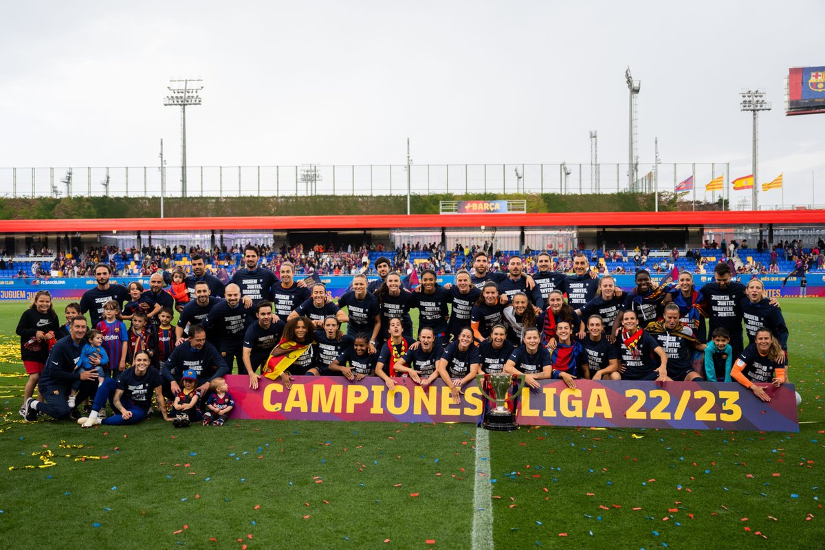 🔙 🏆 Fa tot just un any, el Barça Femení aconseguia el títol de Lliga, a 4 jornades del final, en superar l'Sporting de Huelva per 3-0.

⚽ Els gols van ser obra de Laia Codina, Jana i Oshoala.

#otd #fcbfemeni #playersfcbarcelona #seguimenjoc #agrupaciojugadors