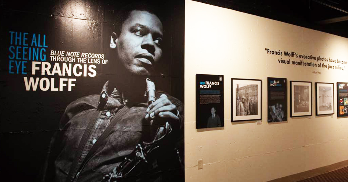 🎷🎶 Swingin into the rhythm of #InternationalJazzDay with a sneak peek of our new exhibit 'The All Seeing Eye: Blue Note Records Through the Lens of Francis Wolff' opening TOMORROW. Secure your tour tickets today. Book here —> bit.ly/49h8dXp