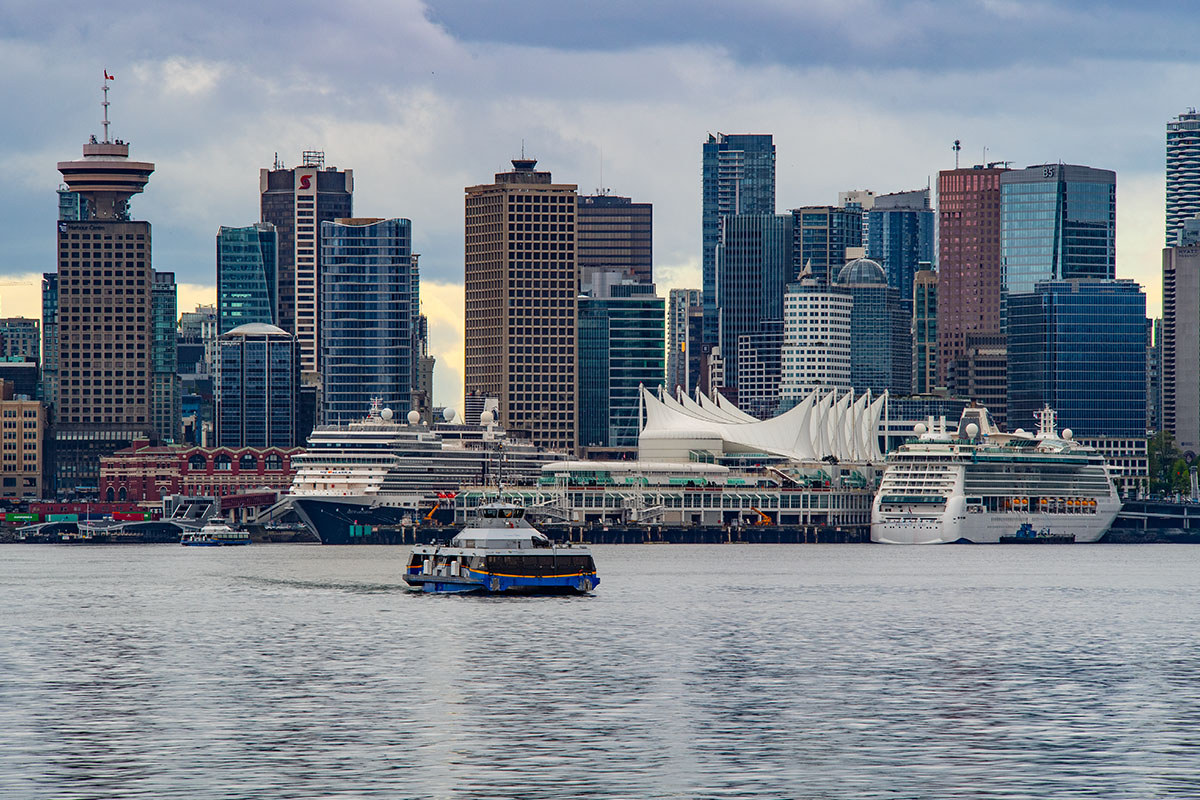 A dash on sunshine.  #vancouverisawesome #vancitynow #yvrlife #vancityhype #northvan #northvancouver #vancouversnorthshore #veryvancouver #britishcolumbia #canada  #portofvancouver #translink @portvancouver  @translink @cityofnorthvan